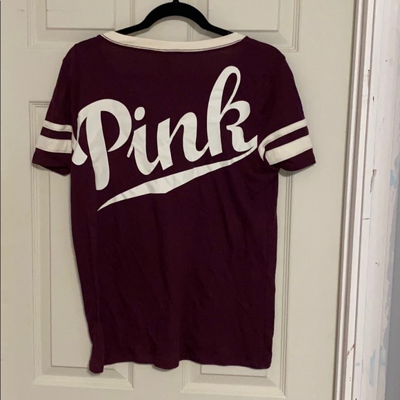 Maroon v neck - Picture 2 of 3